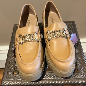 NWT/NIB Vera Pelle GEMS Tan Leather Chunky Sole Moccasins with Gold Buckles!